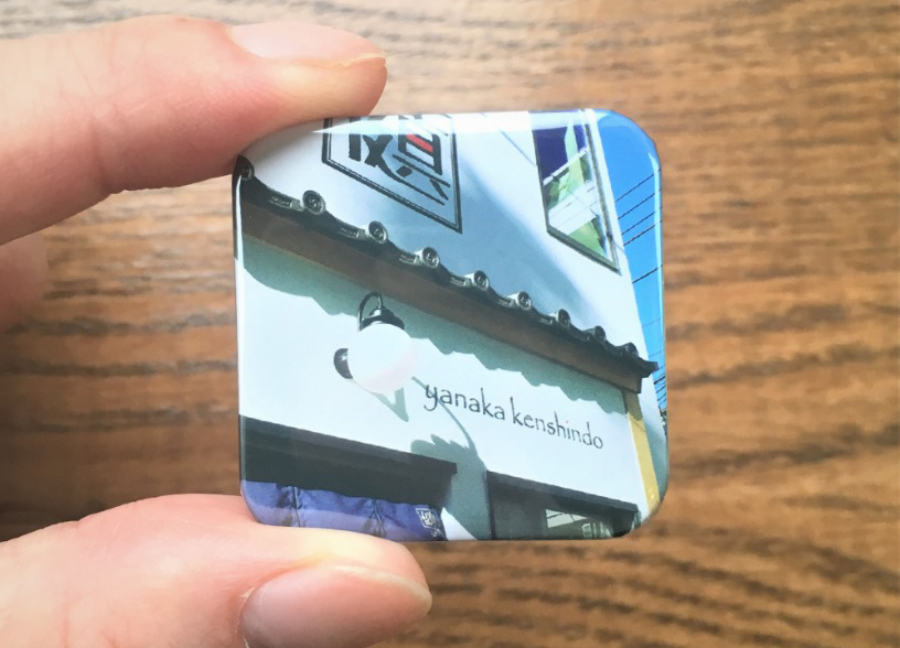 谷中銀座商店街での想い出を缶バッジに。やなか健真堂だけの新サービスを7月19日より開始！